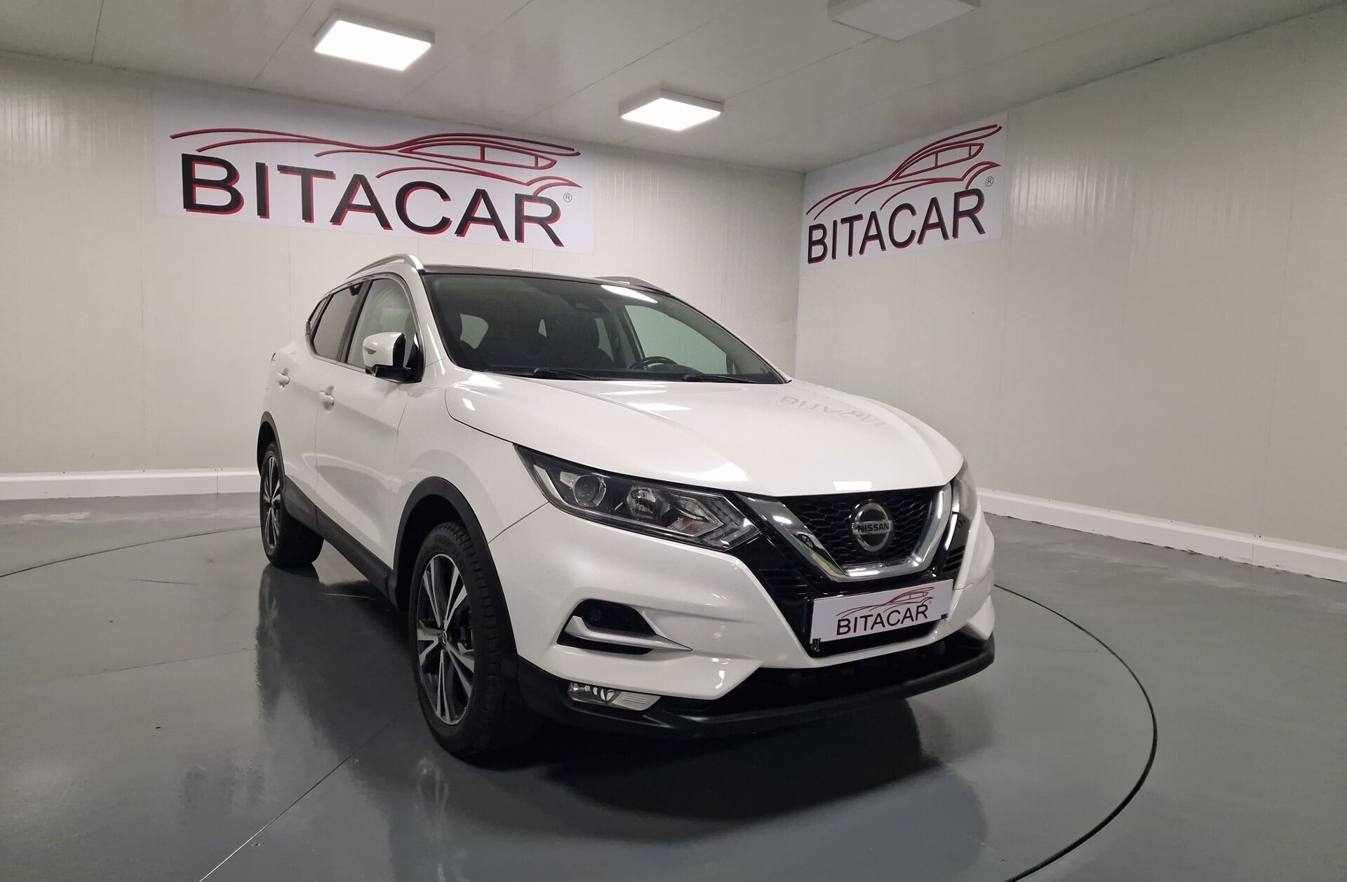 NISSAN Qashqai 1.5 dCi N-Connecta