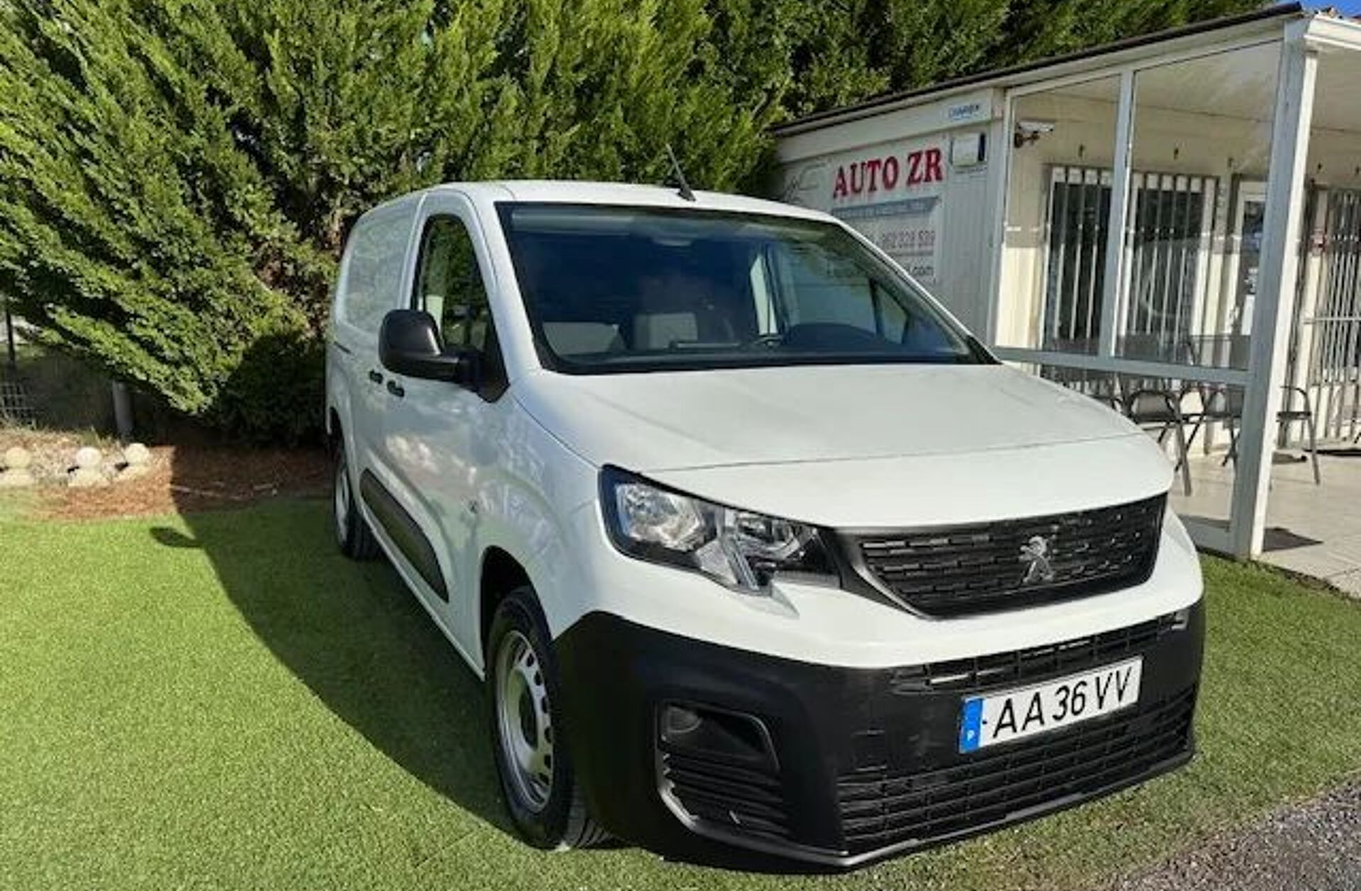 PEUGEOT Partner 1.5 BlueHDi Pro Longa