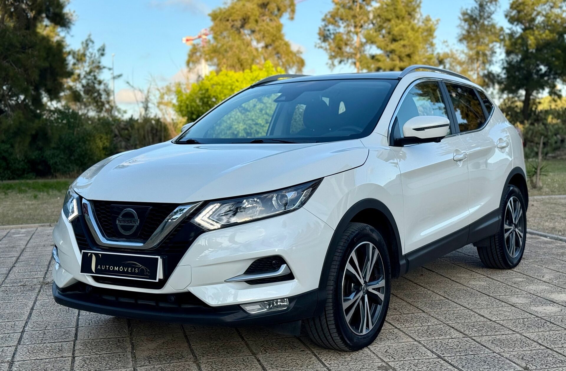 NISSAN Qashqai 1.3 DIG-T N-Connecta