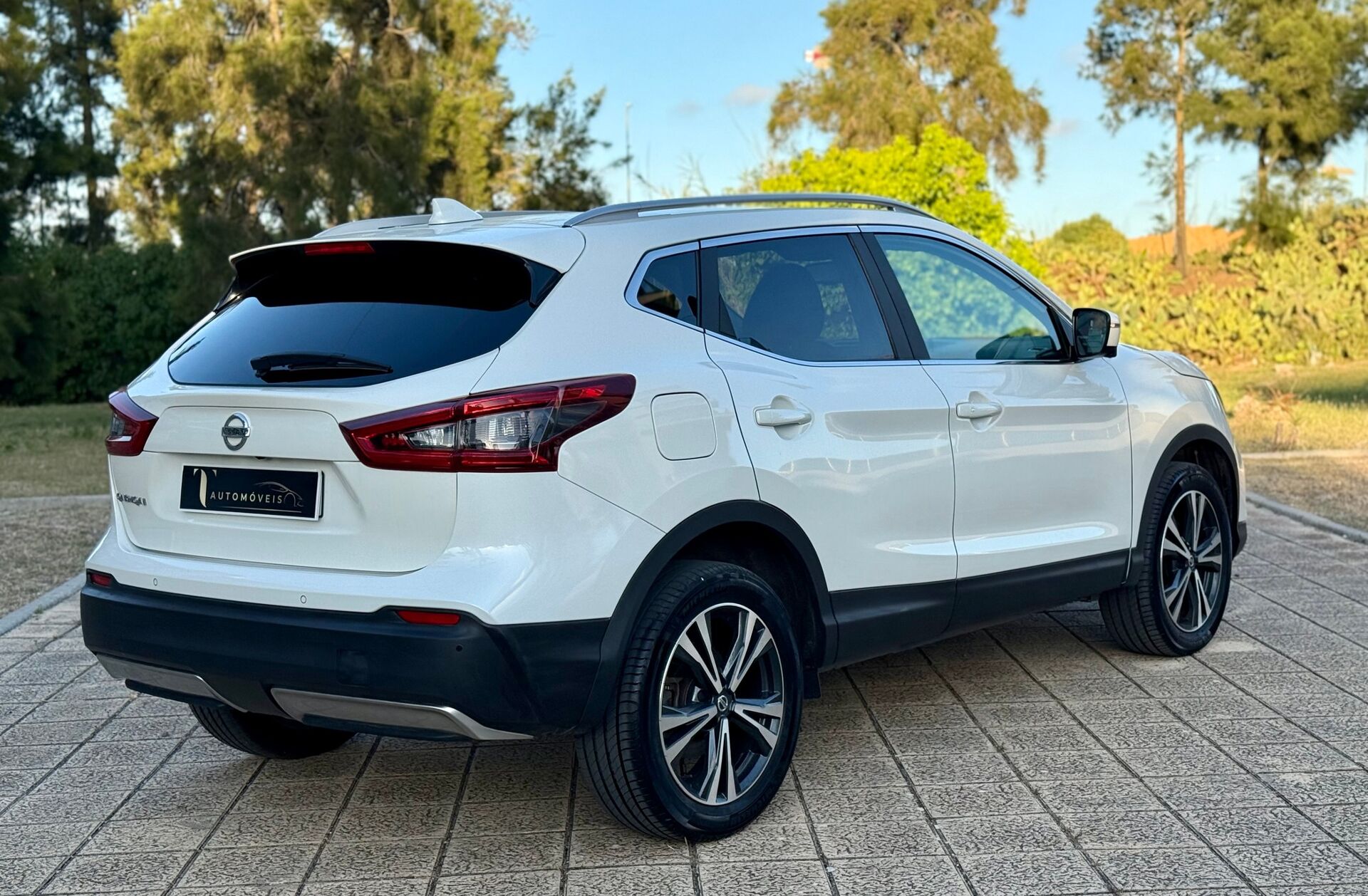 NISSAN Qashqai 1.3 DIG-T N-Connecta