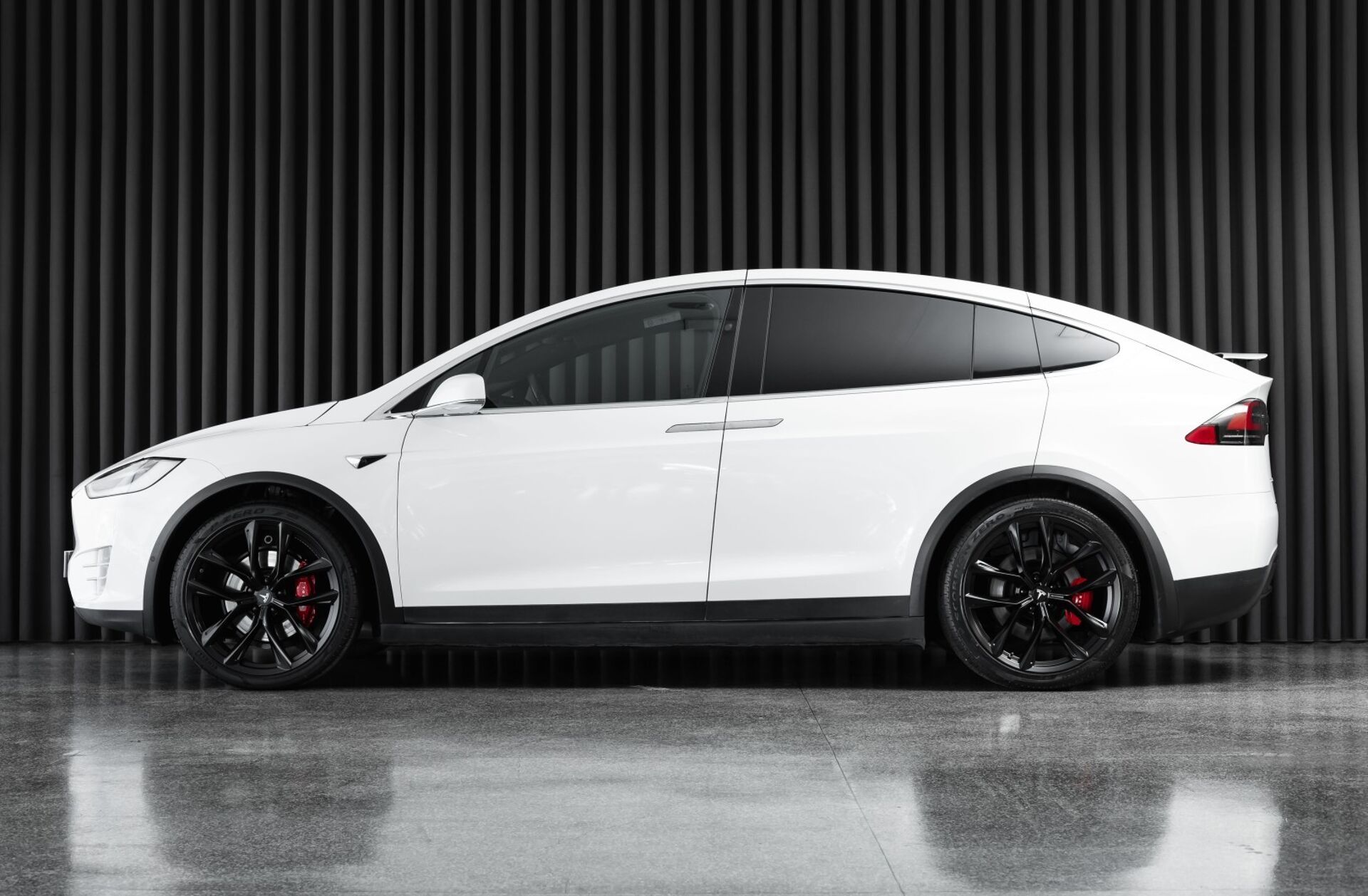 TESLA Model X 100D