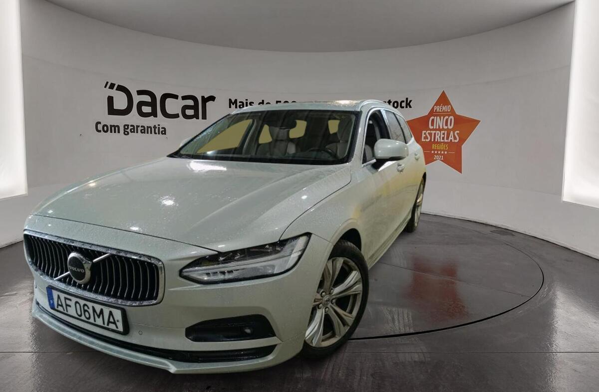 VOLVO V90 2.0 B4 Momentum Plus Geartronic