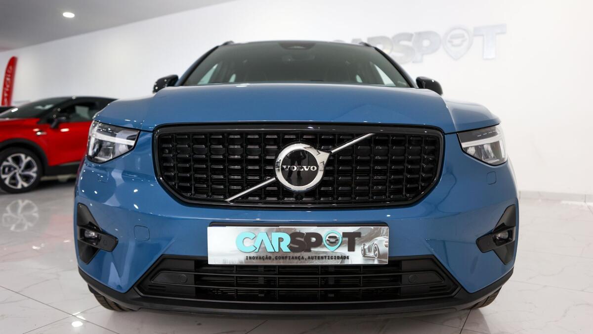 Volvo Xc40 2.0 B3 Plus Dark
