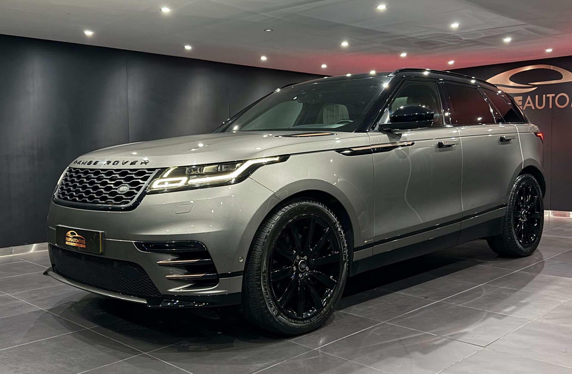 LAND ROVER Range Rover Velar 3.0 R-Dynamic HSE