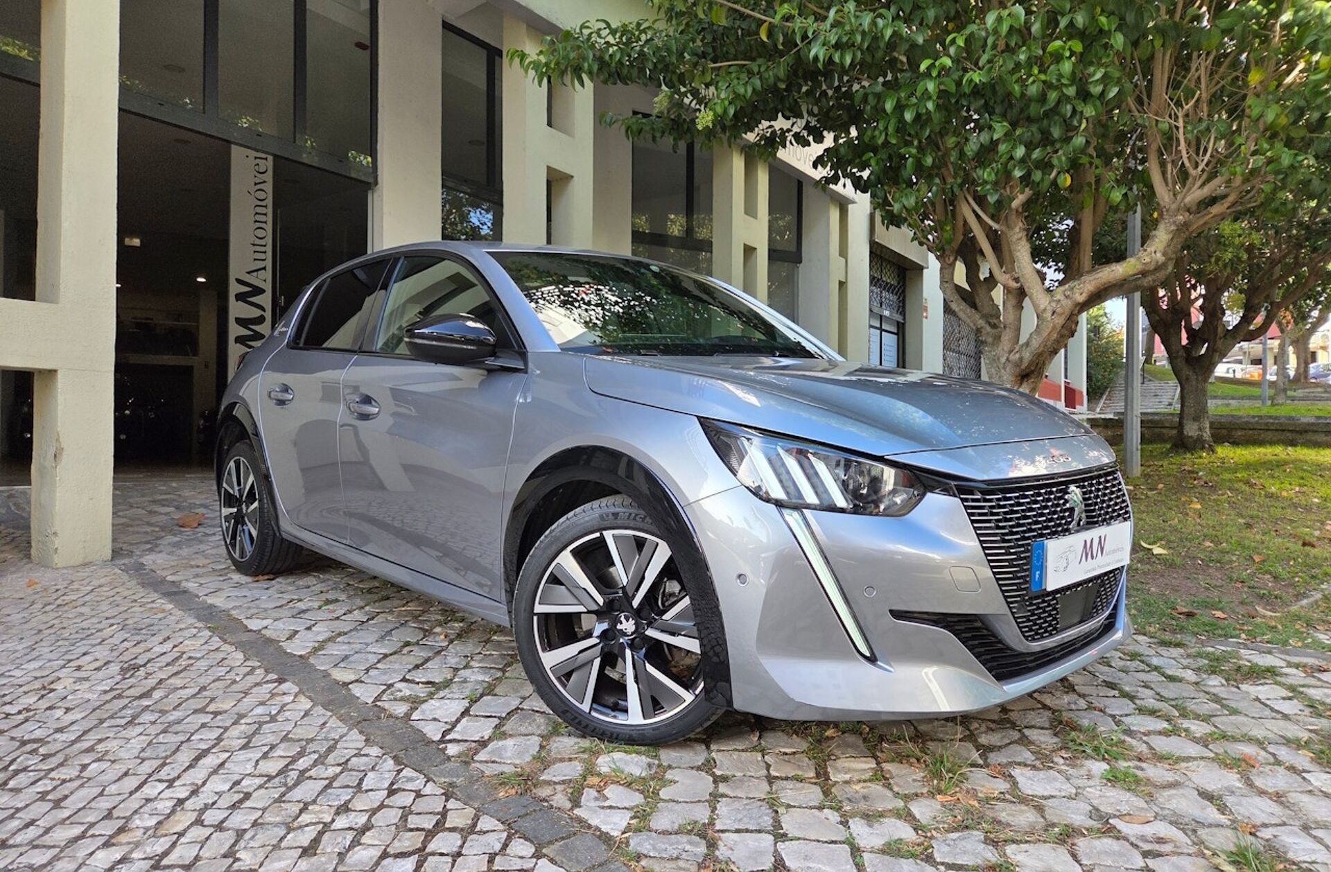 PEUGEOT 208 1.2 PureTech GT Line EAT8