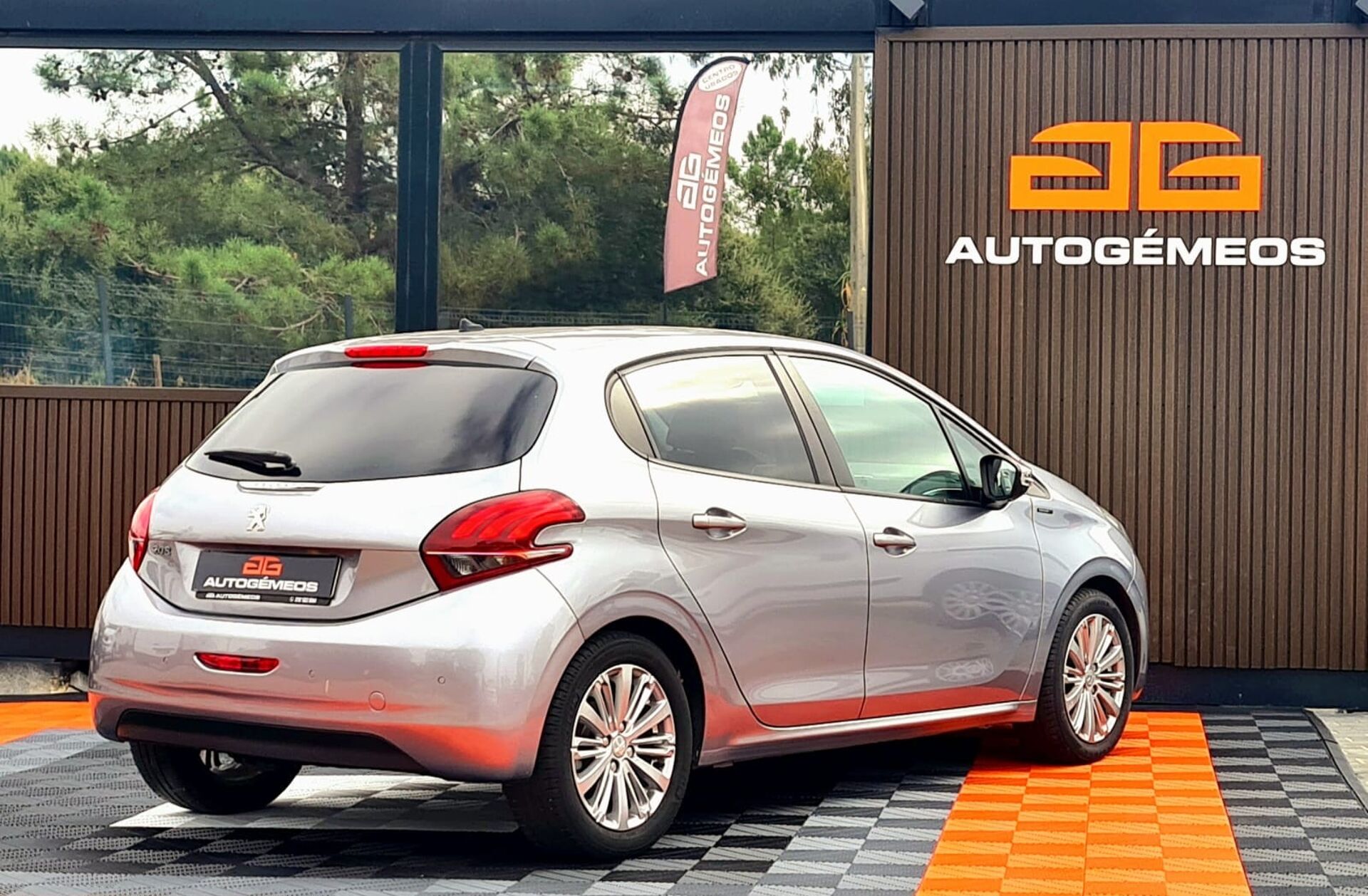 PEUGEOT 208 1.5 BlueHDi Active