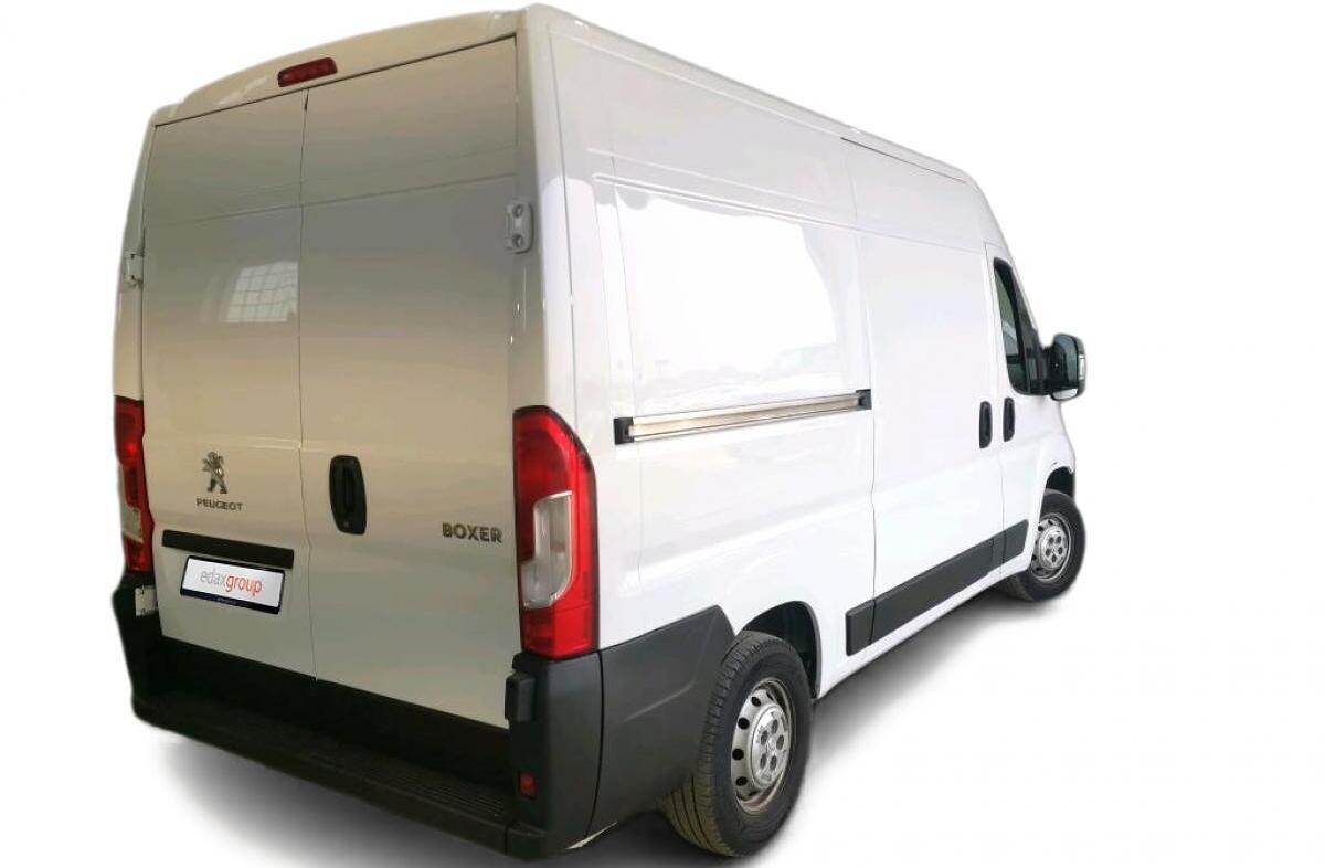 PEUGEOT Boxer 2.2 BlueHDi 335 L2H2 Premium