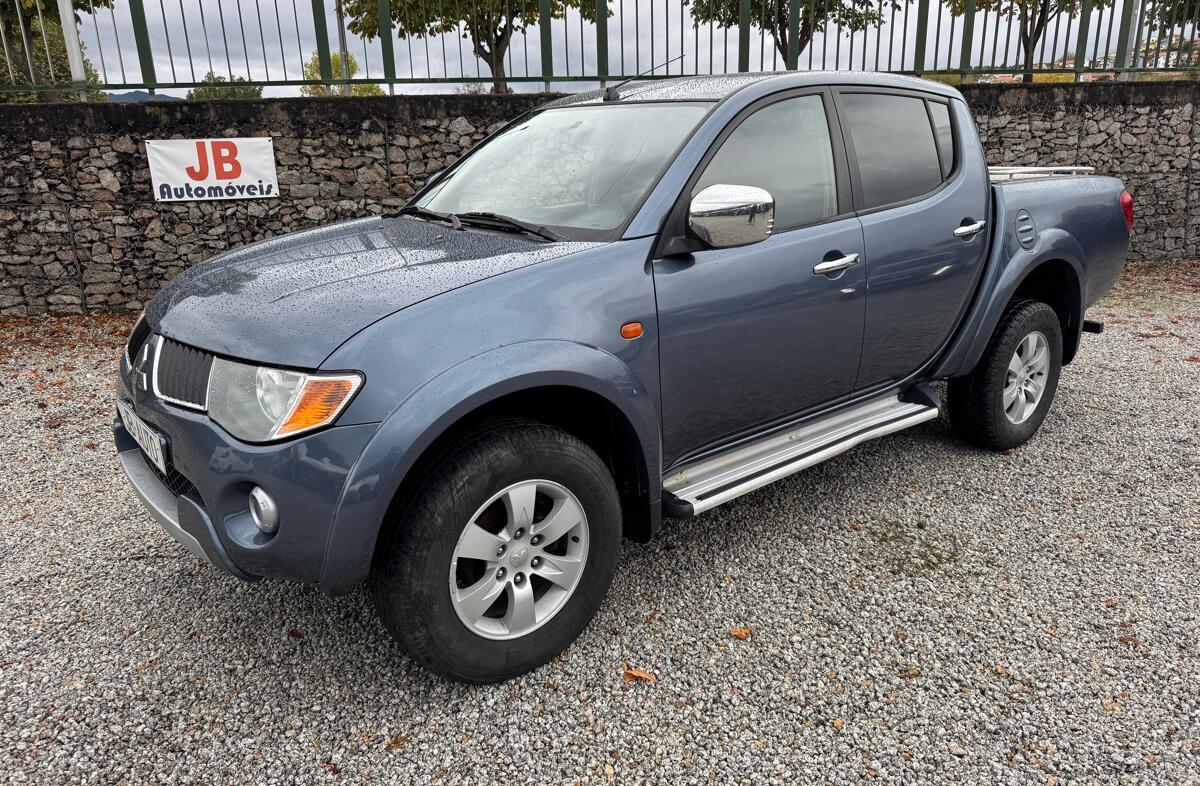 MITSUBISHI L 200 2.5 DI-D CD Instyle