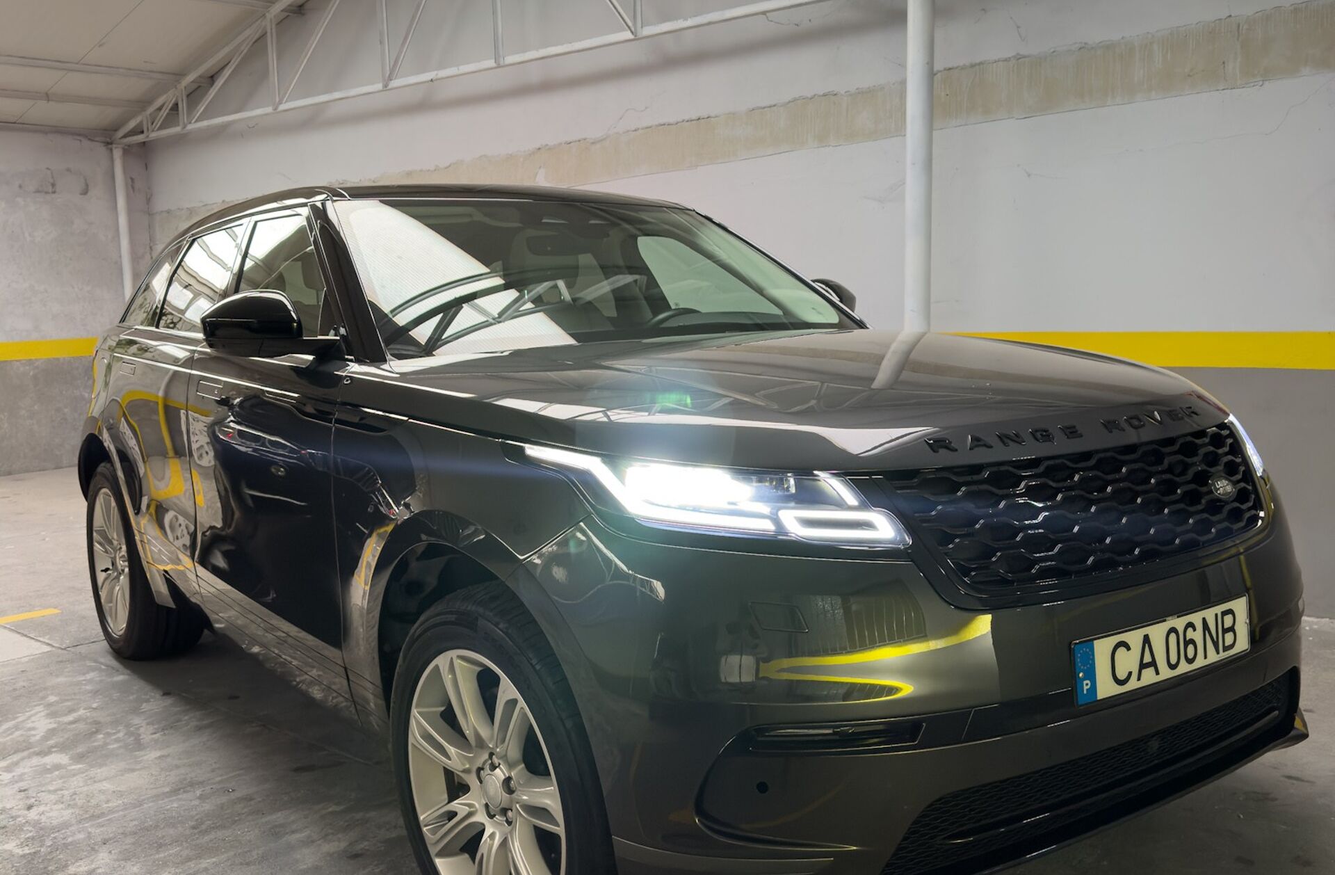 LAND ROVER Range Rover Velar 2.0 P400e AWD
