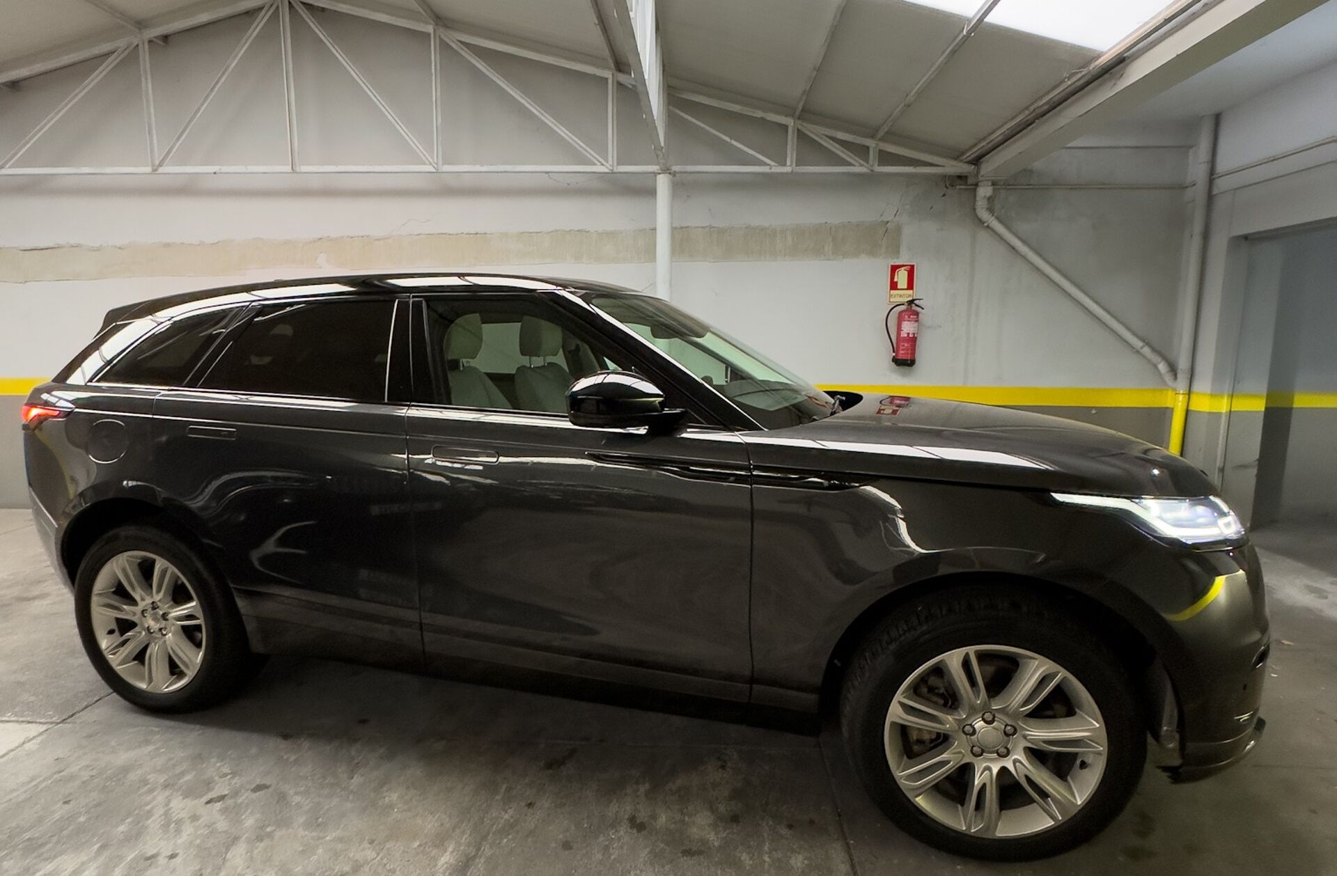 LAND ROVER Range Rover Velar 2.0 P400e AWD