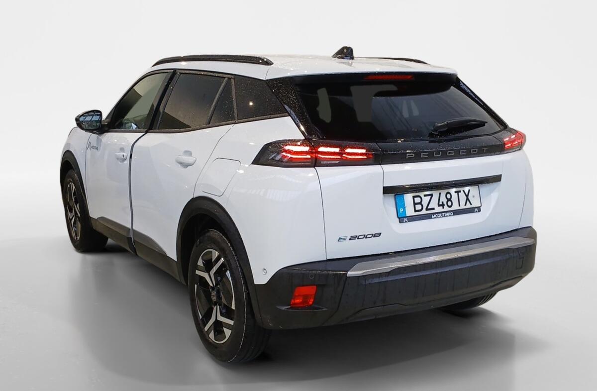 PEUGEOT 2008 e- 54 kWh Allure