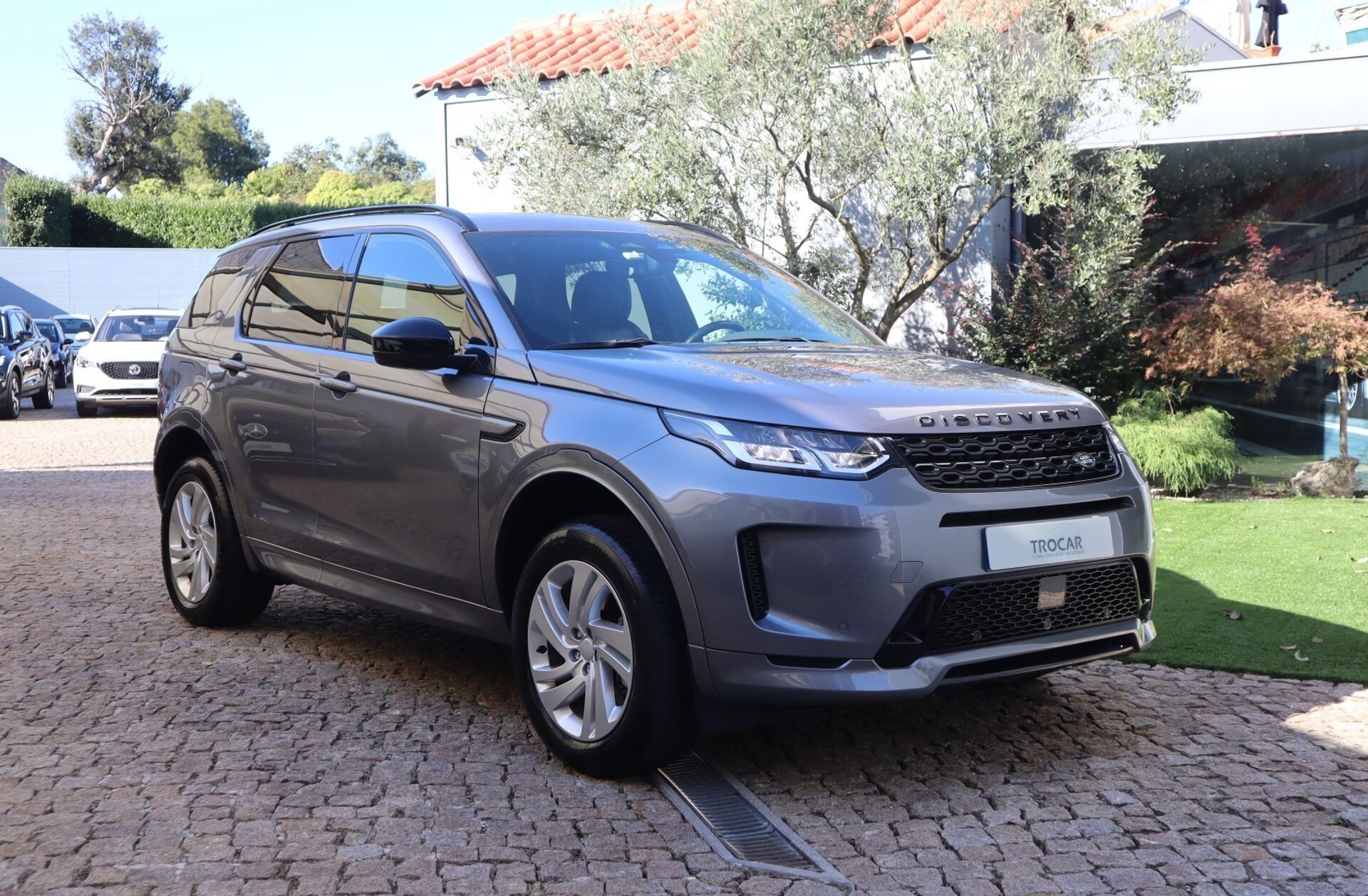 LAND ROVER Discovery S.1.5 I3 P300e AWD R-Dynamic S
