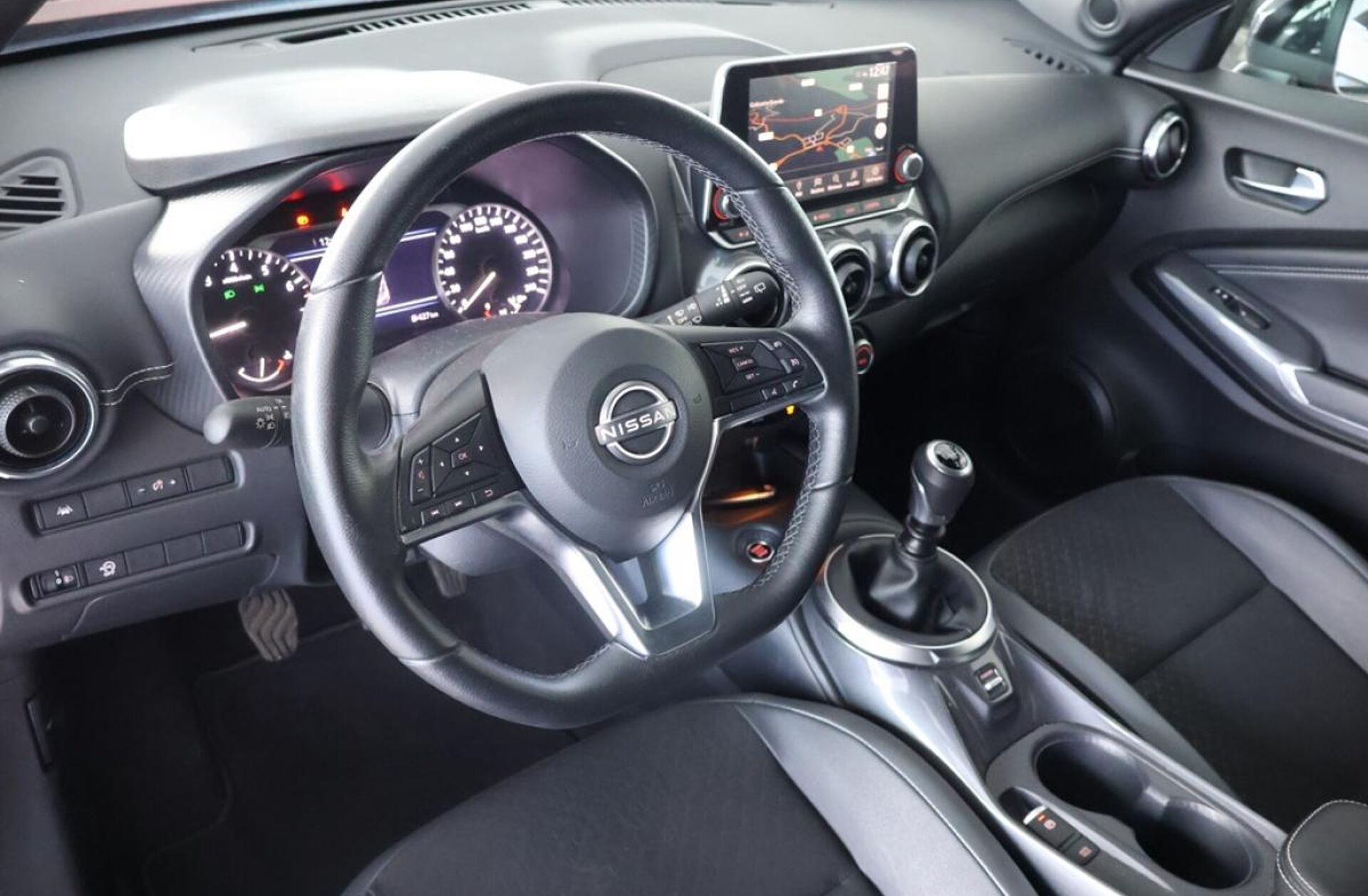 NISSAN Juke 1.0 DIG-T N-Connecta NAV.+TwoTone NC