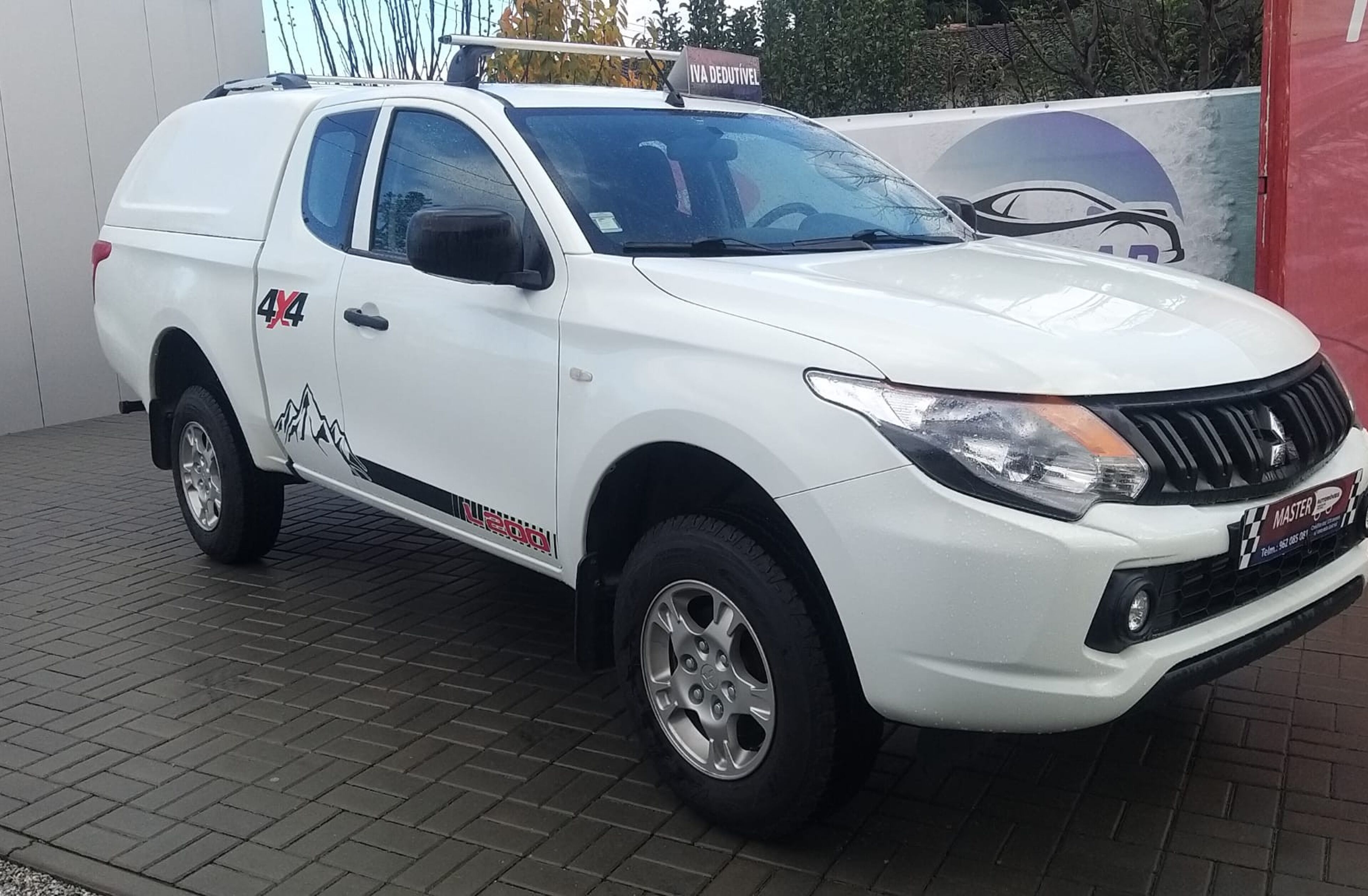 MITSUBISHI L 200 2.4 DI-D CD Space Cab 3L Instyle 4WD