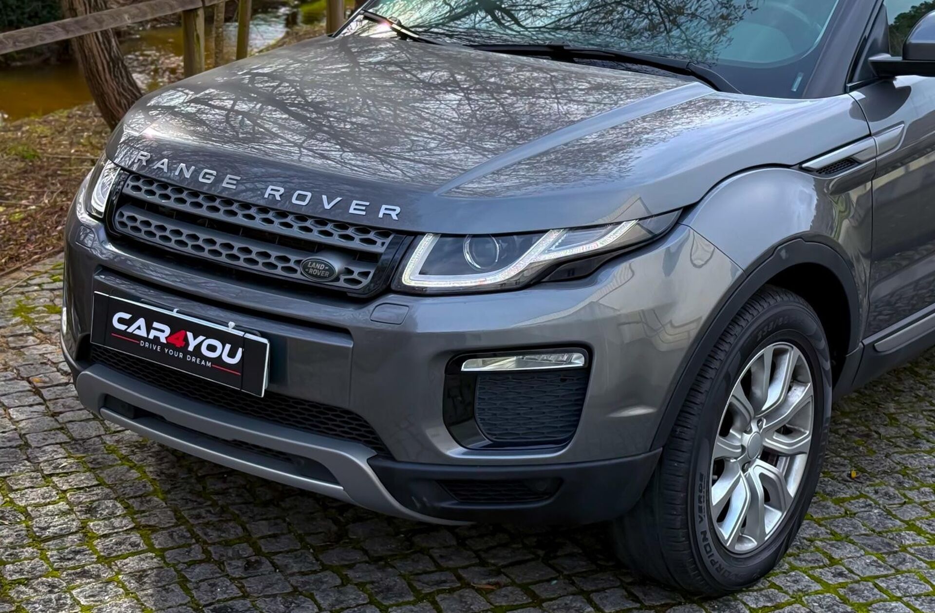 LAND ROVER Range Rover Evoque 2.0 TD4 SE Dynamic Auto