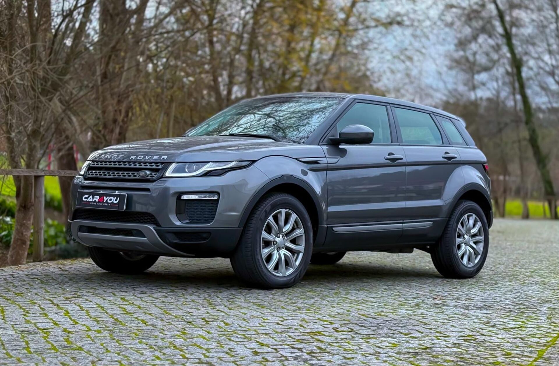 LAND ROVER Range Rover Evoque 2.0 TD4 SE Dynamic Auto