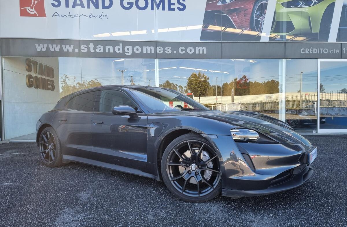 PORSCHE Taycan ST