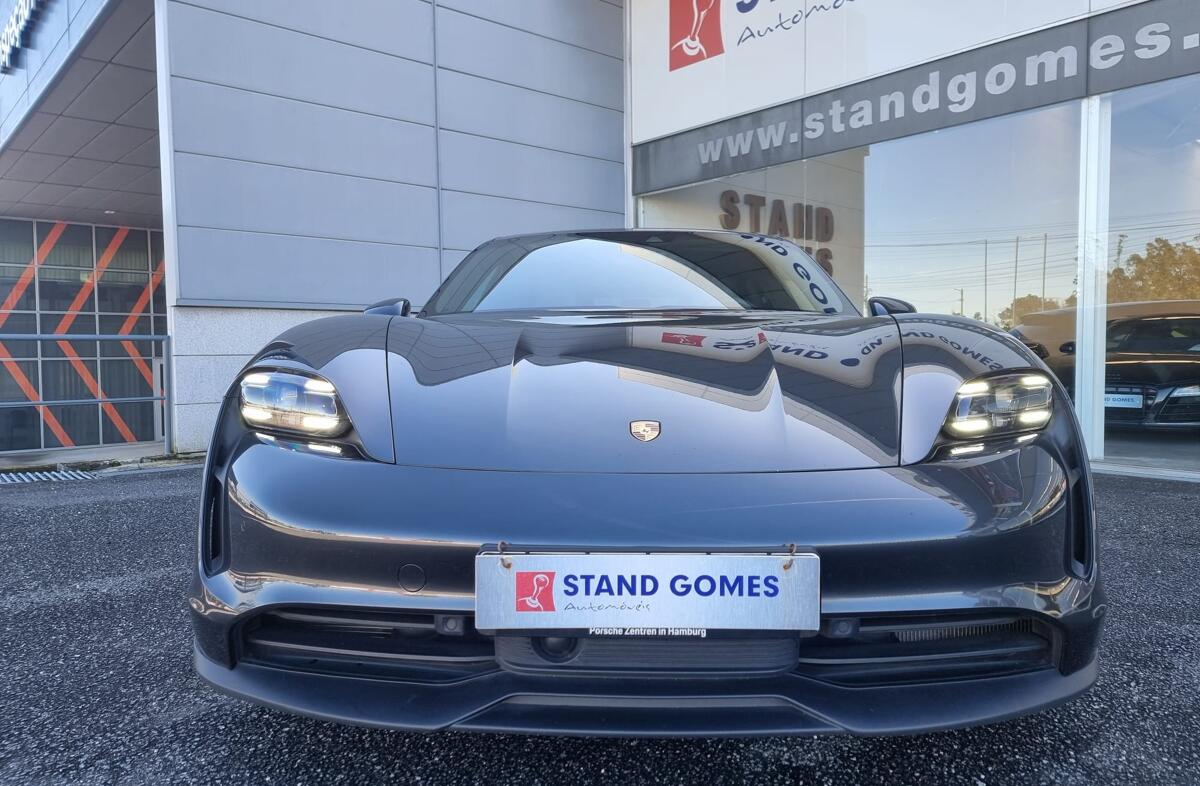 PORSCHE Taycan ST