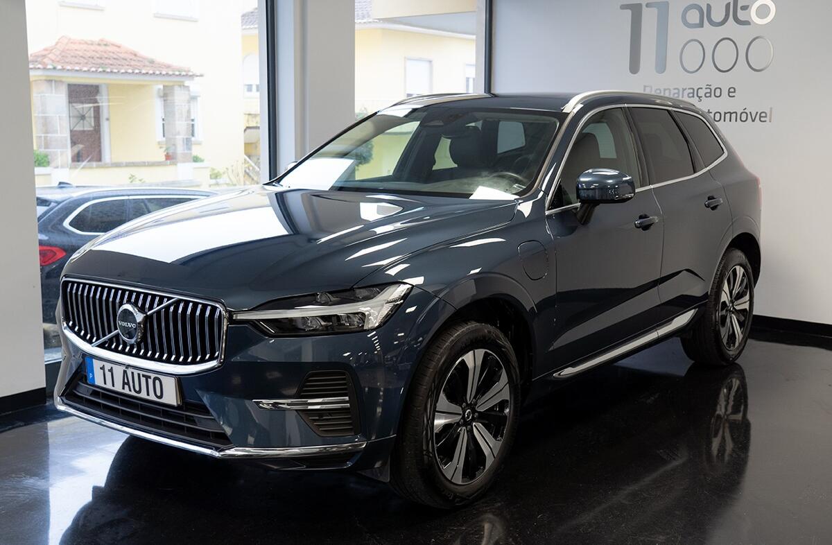 VOLVO XC60 2.0 T6 PHEV Plus Dark AWD