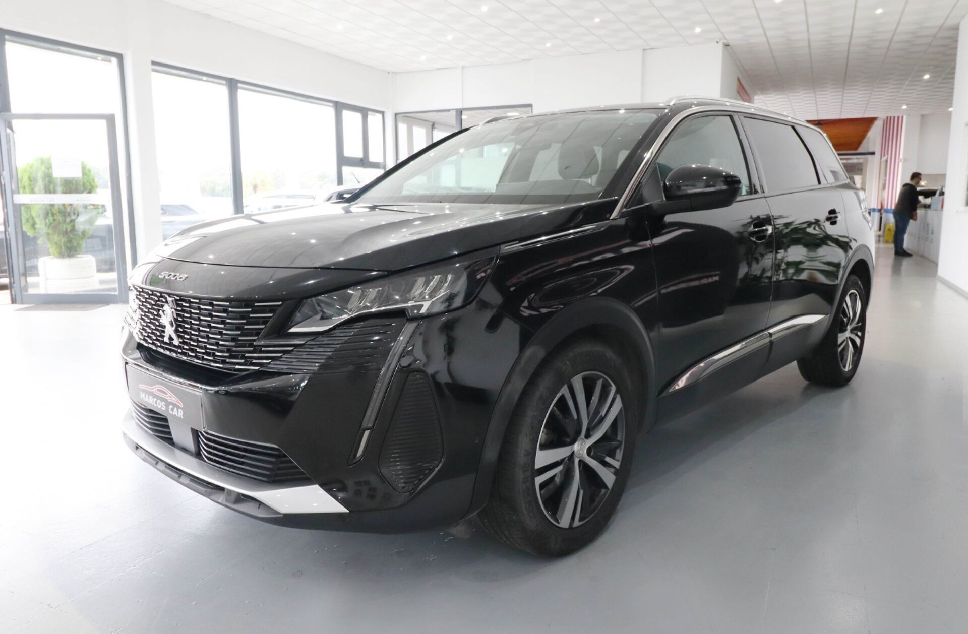 PEUGEOT 5008 1.5 BlueHDi Allure EAT8