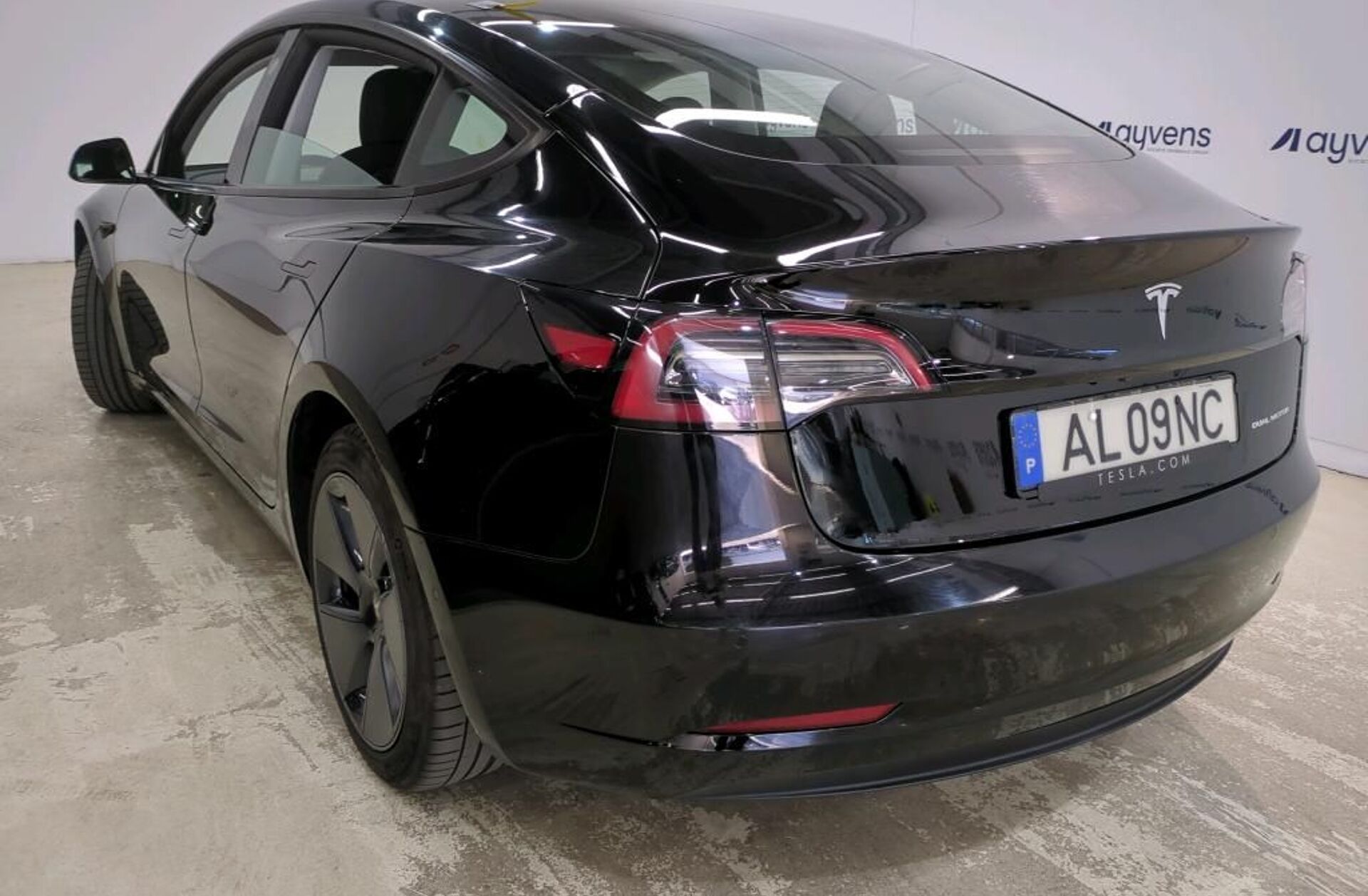 TESLA Model 3 Long-Range Dual Motor AWD