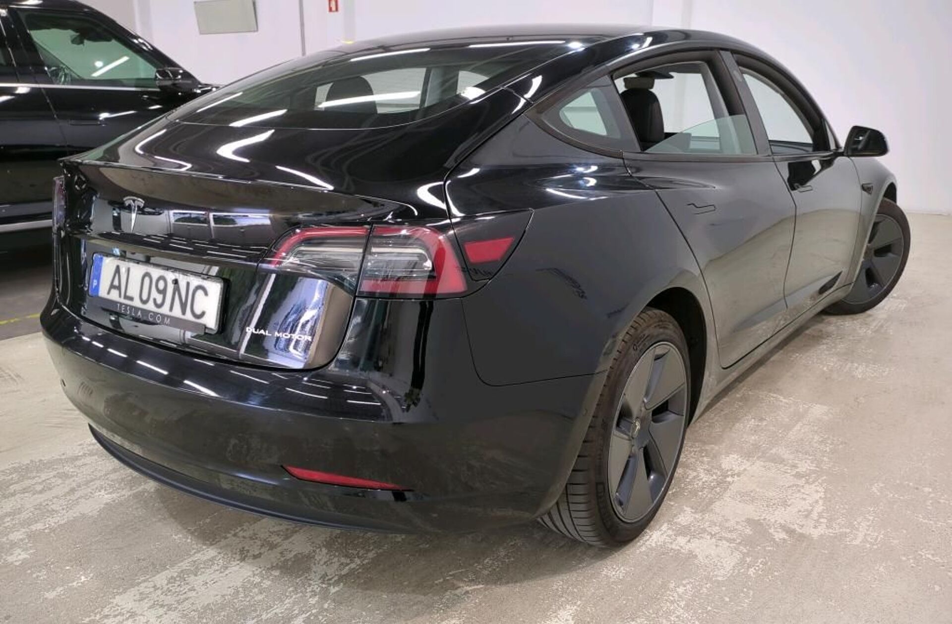 TESLA Model 3 Long-Range Dual Motor AWD