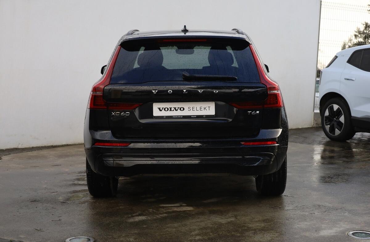 VOLVO XC60 2.0 T6 PHEV Core AWD