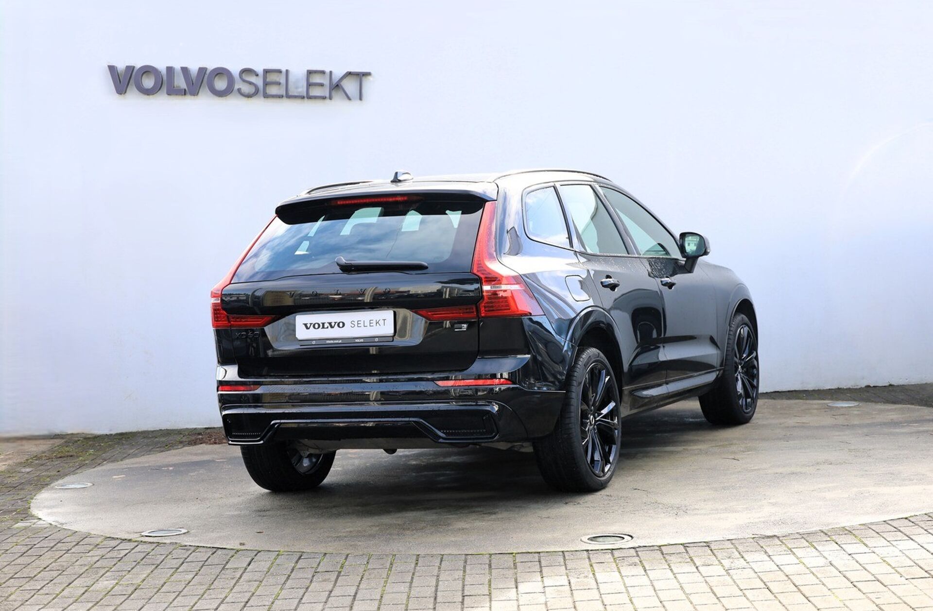 VOLVO XC60 2.0 T6 PHEV Black Edition AWD