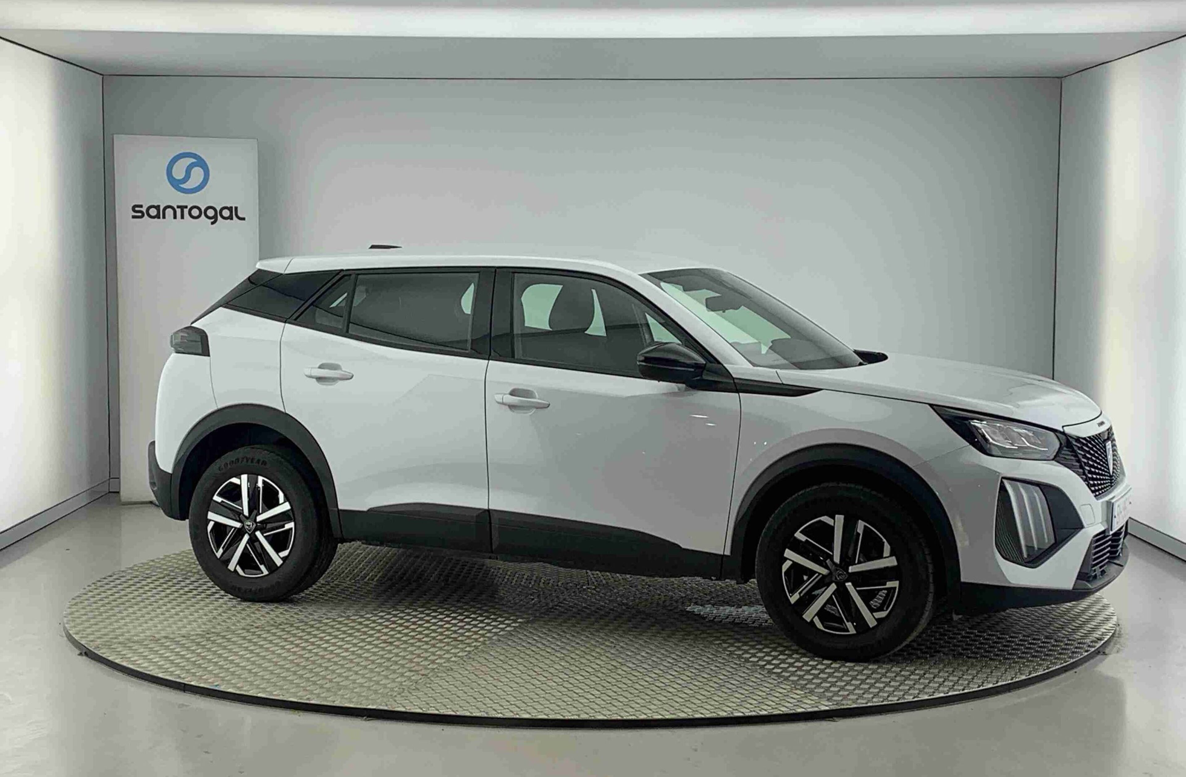 PEUGEOT 2008 1.2 PureTech Active