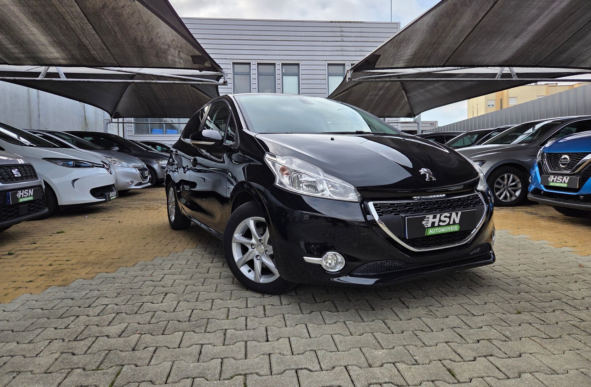 PEUGEOT 208 1.4 HDi SE Style