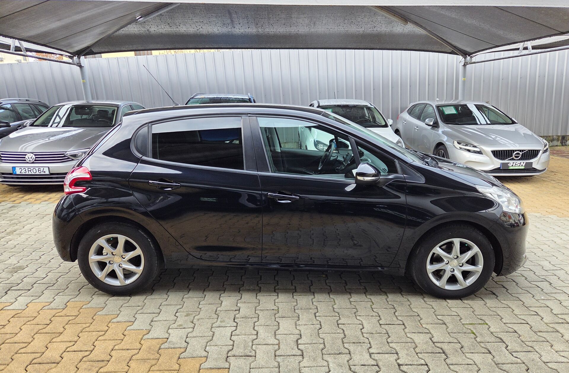 PEUGEOT 208 1.4 HDi SE Style
