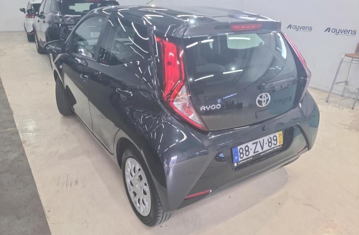TOYOTA Aygo 1.0 X-Play+X-Touch
