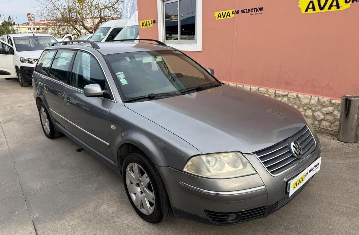 VOLKSWAGEN Passat Variant 1.6 Confortline