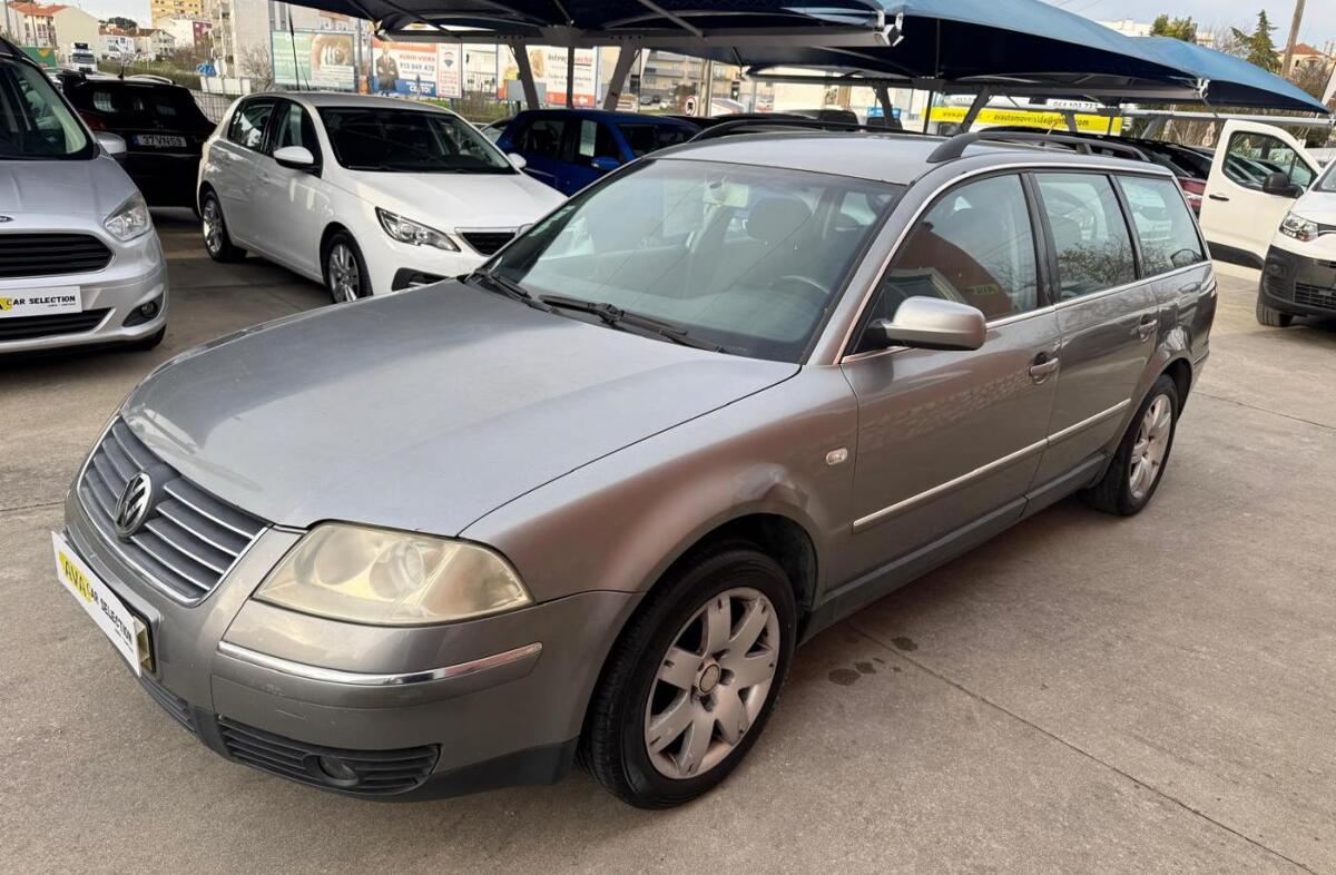 VOLKSWAGEN Passat Variant 1.6 Confortline