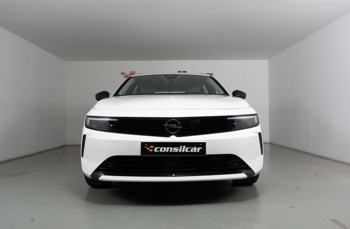 OPEL Astra 1.2 T Edition Aut.