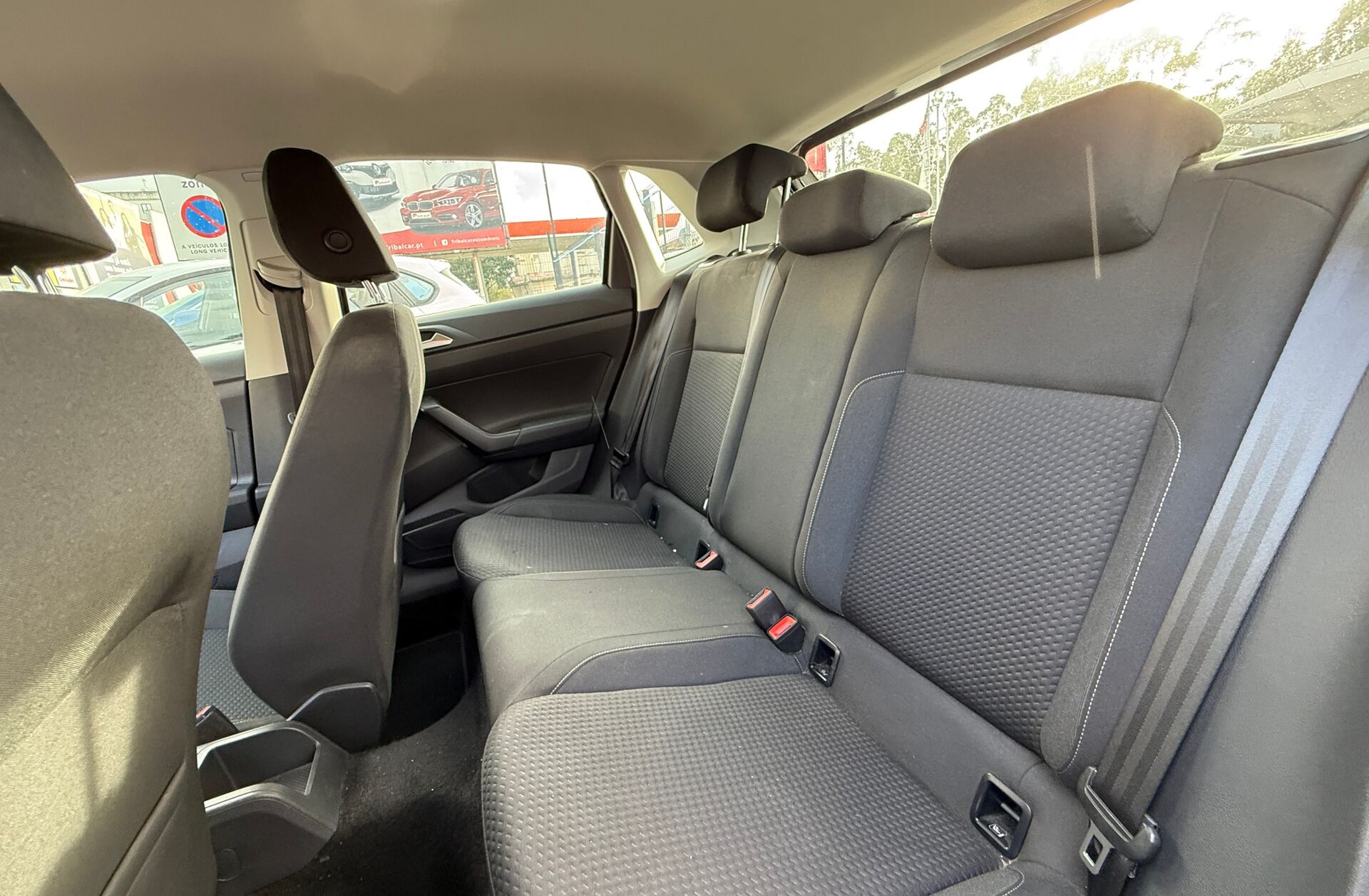 VOLKSWAGEN Polo 1.0 Confortline