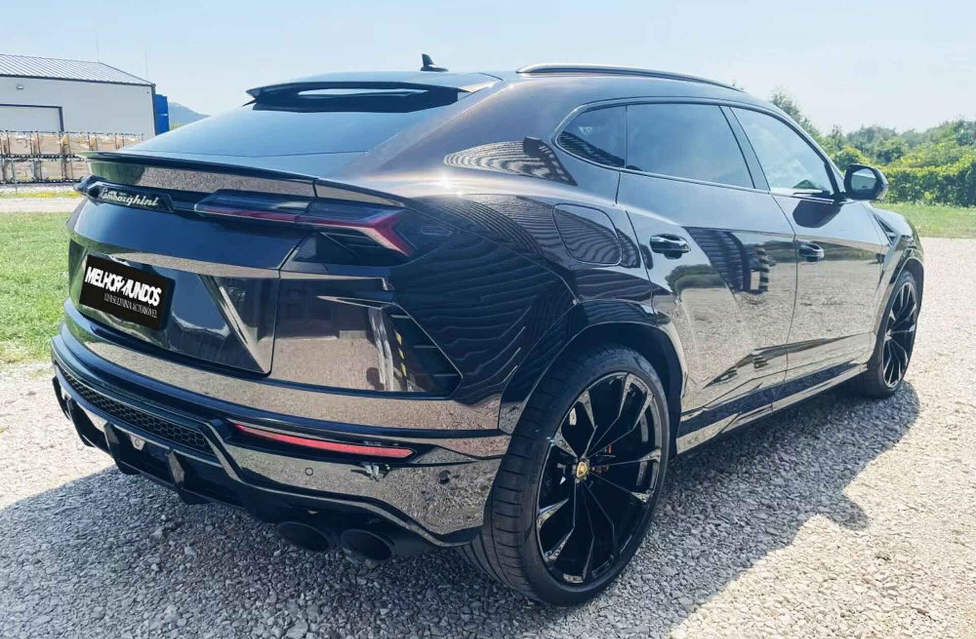 LAMBORGHINI Urus 4.0 V8