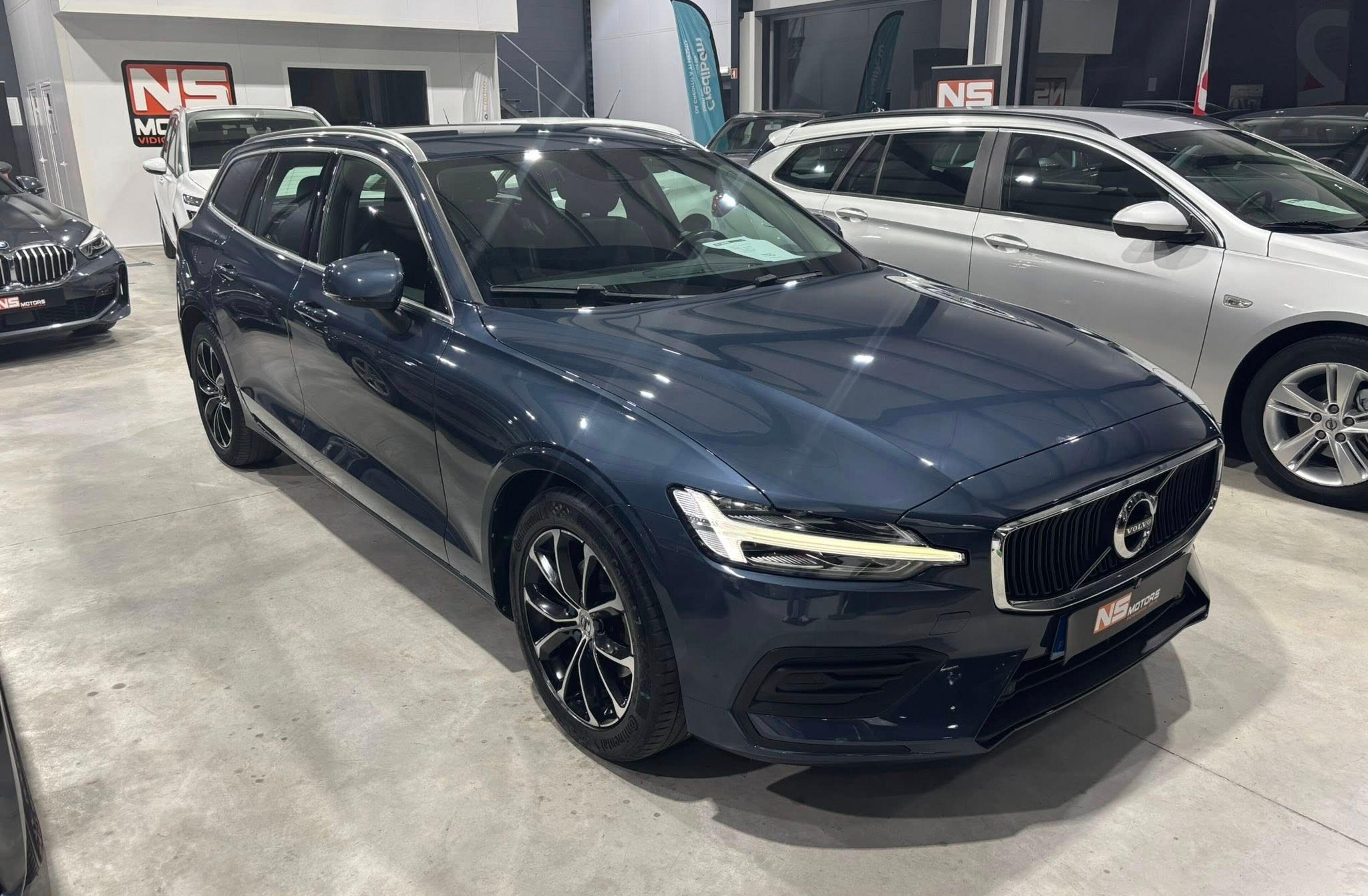 VOLVO V60 2.0 D3 Momentum Plus