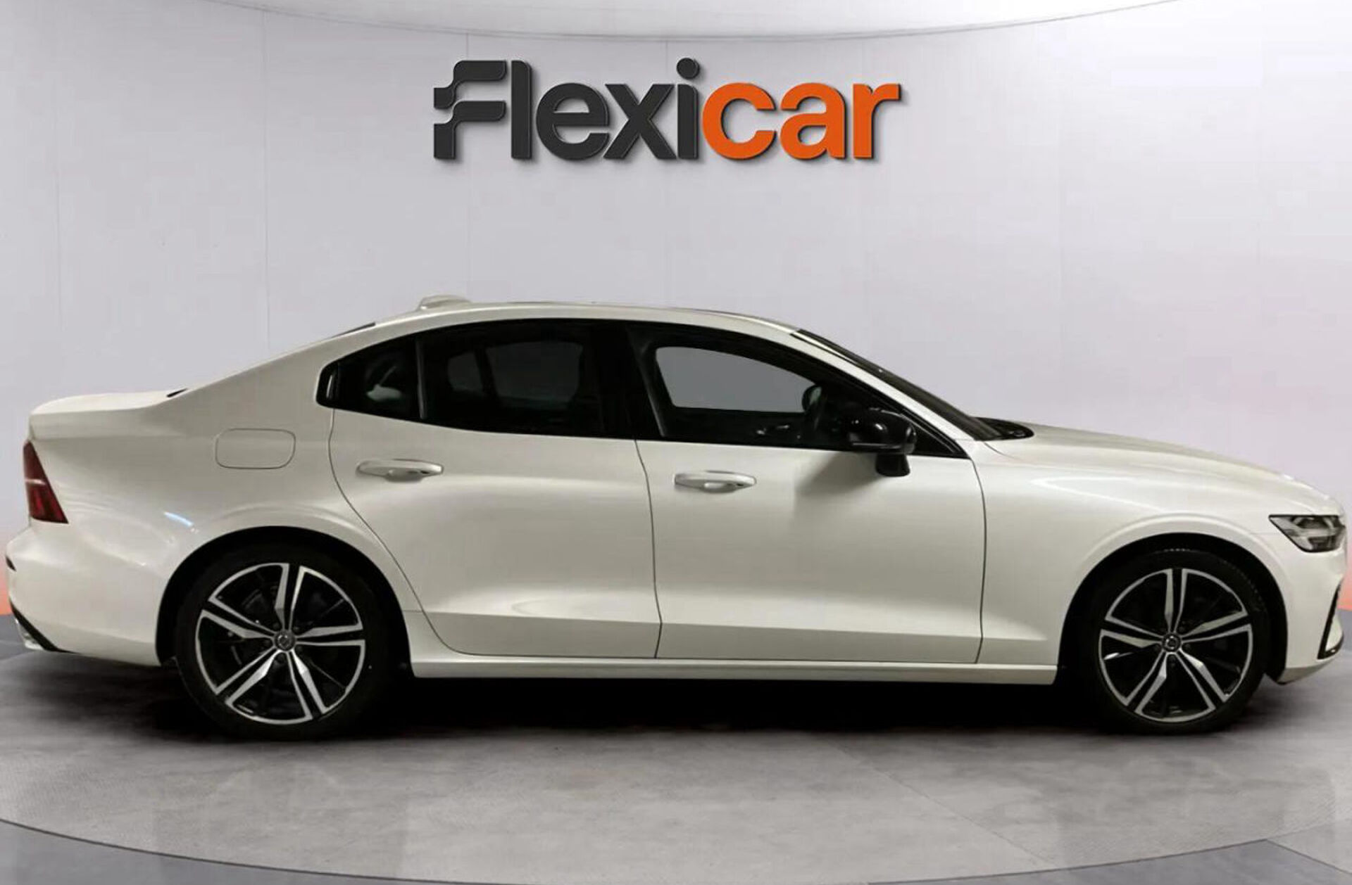 VOLVO S60 2.0 T8 PHEV R-Design AWD