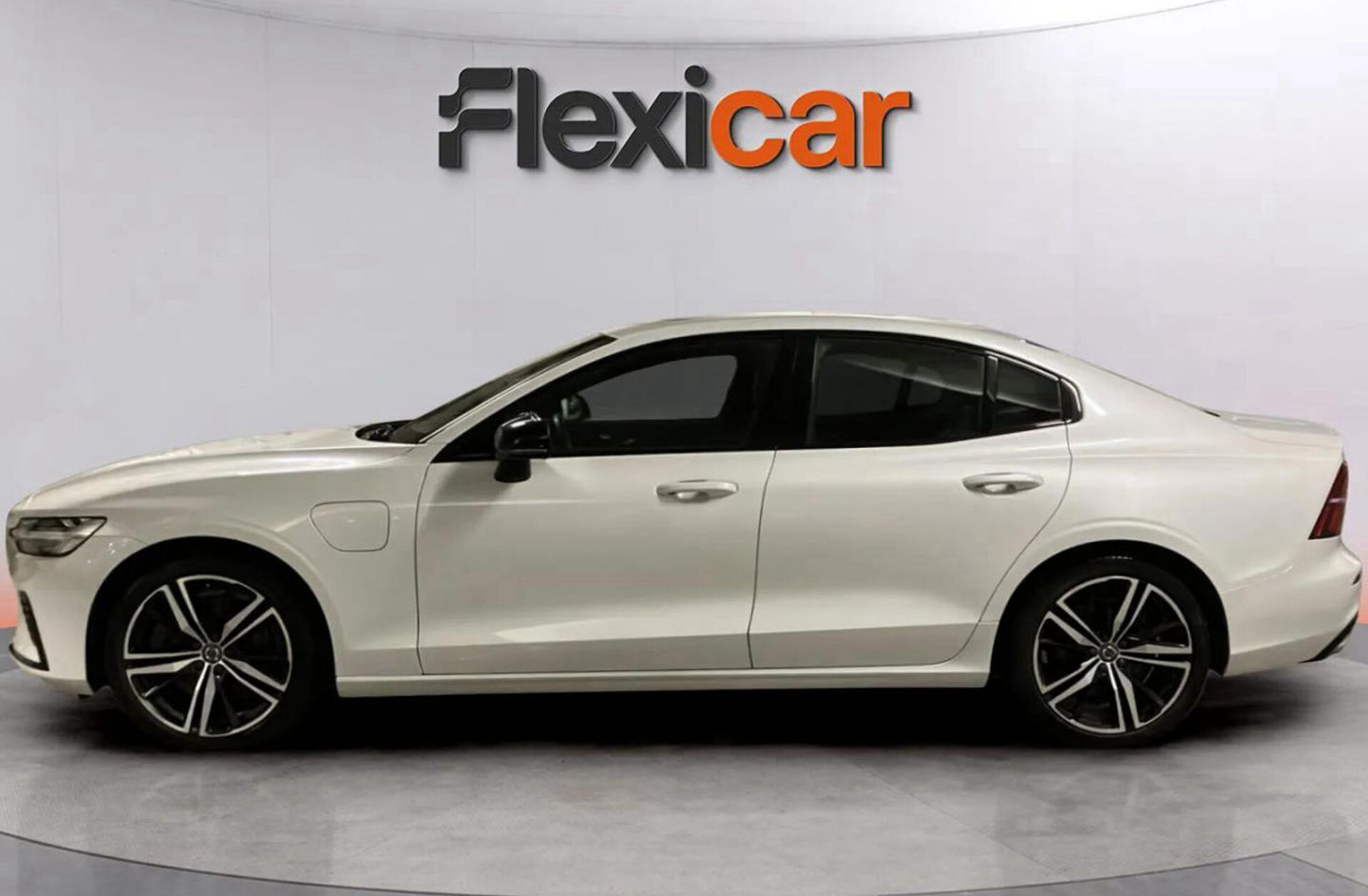 VOLVO S60 2.0 T8 PHEV R-Design AWD