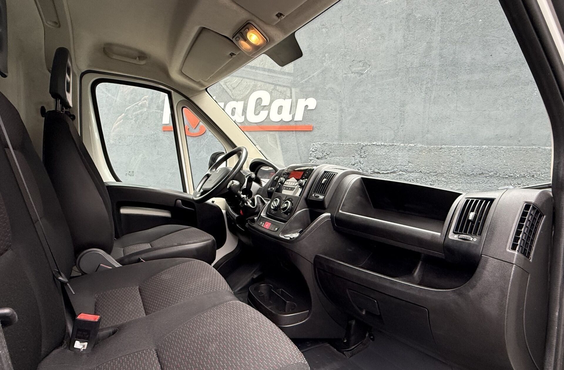 PEUGEOT Boxer 2.2 BlueHDi 330 L1H1 Pro