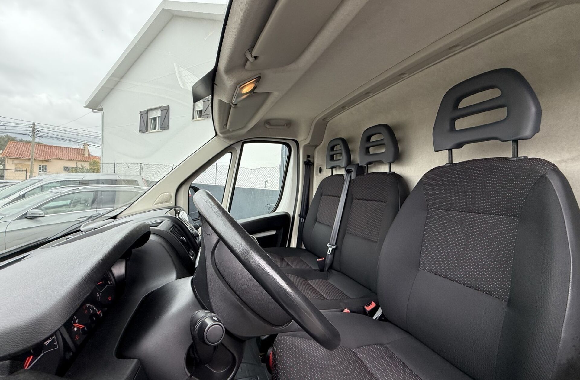 PEUGEOT Boxer 2.2 BlueHDi 330 L1H1 Pro