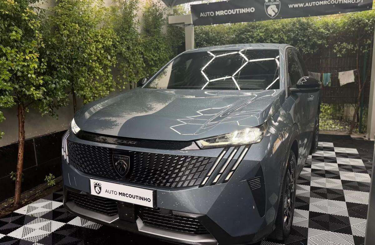 PEUGEOT 3008 1.2 Hybrid Allure e-DCS6