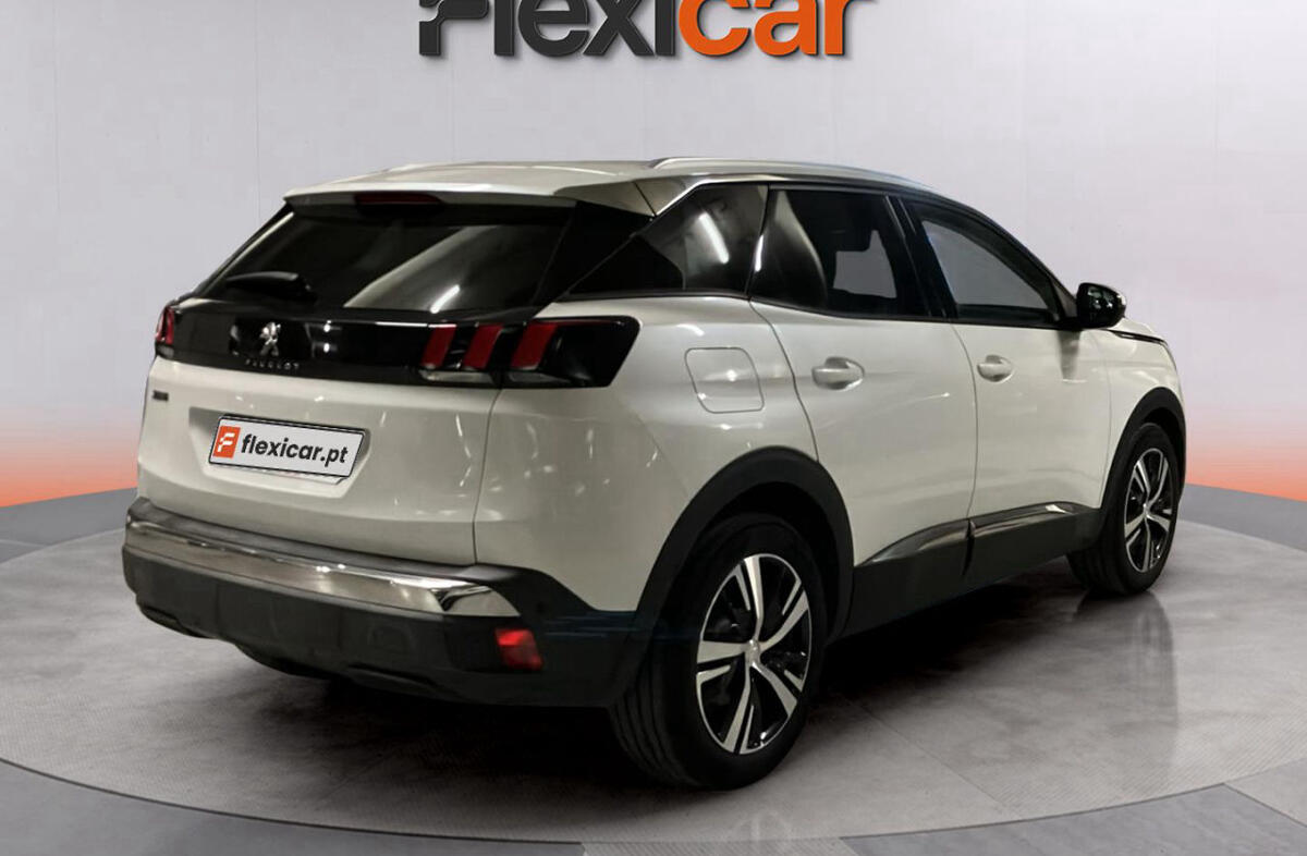 PEUGEOT 3008 1.5 BlueHDi Allure EAT8