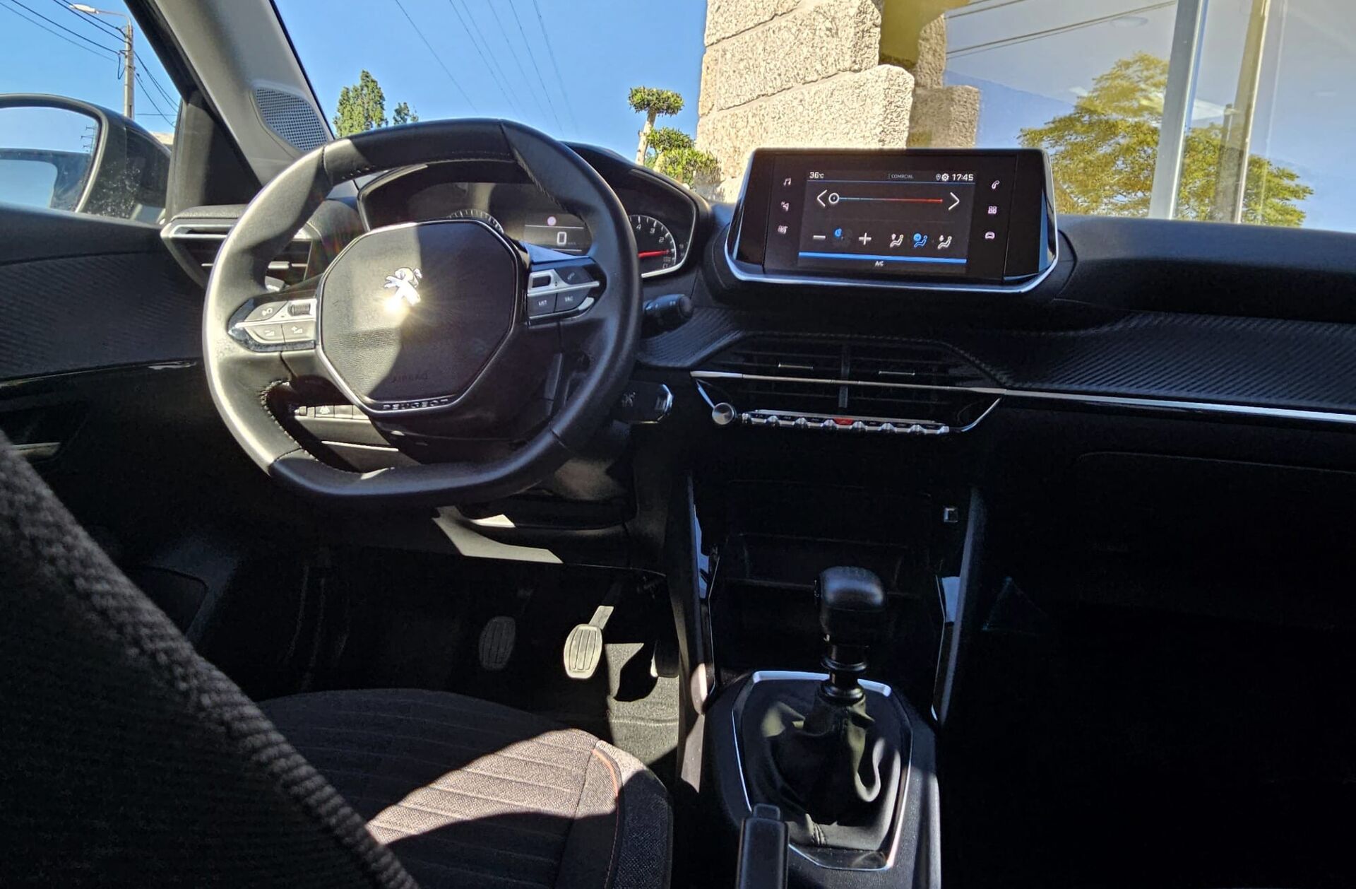 PEUGEOT 208 1.2 PureTech Active Pack