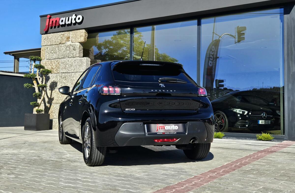 PEUGEOT 208 1.2 PureTech Active Pack