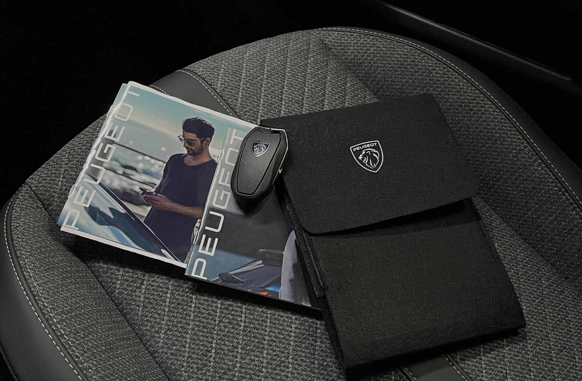 PEUGEOT 208 e- 51 kWh GT