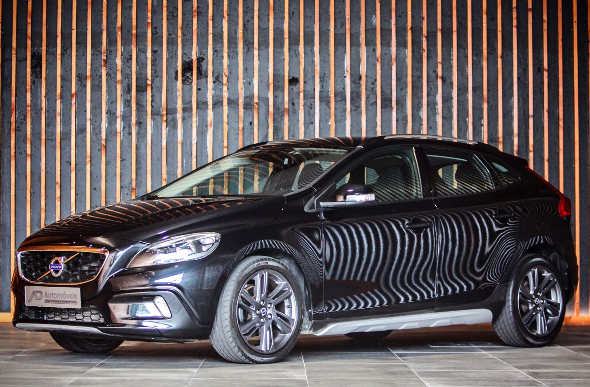 VOLVO V40 1.6 D2 Momentum