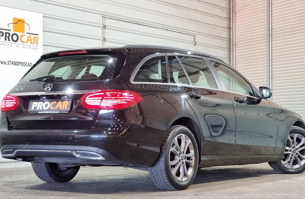 MERCEDES Classe C C 180 Aut.