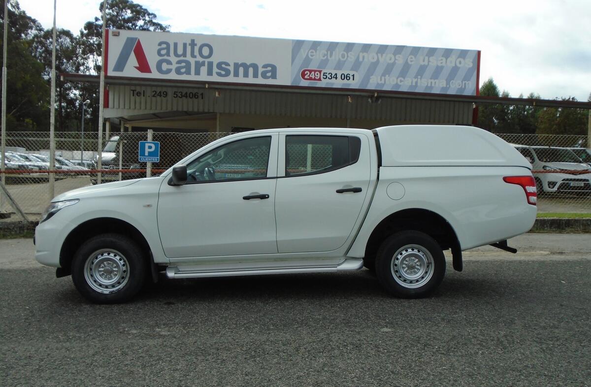 MITSUBISHI L 200 2.4 DI-D CD Invite 4WD